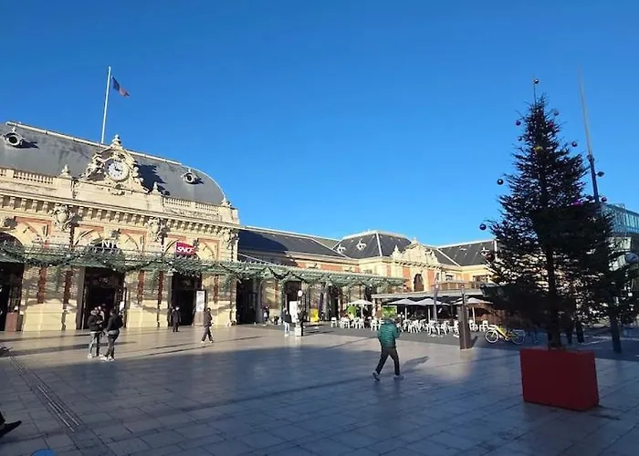 Appartement Et Calme Face Gare Nice