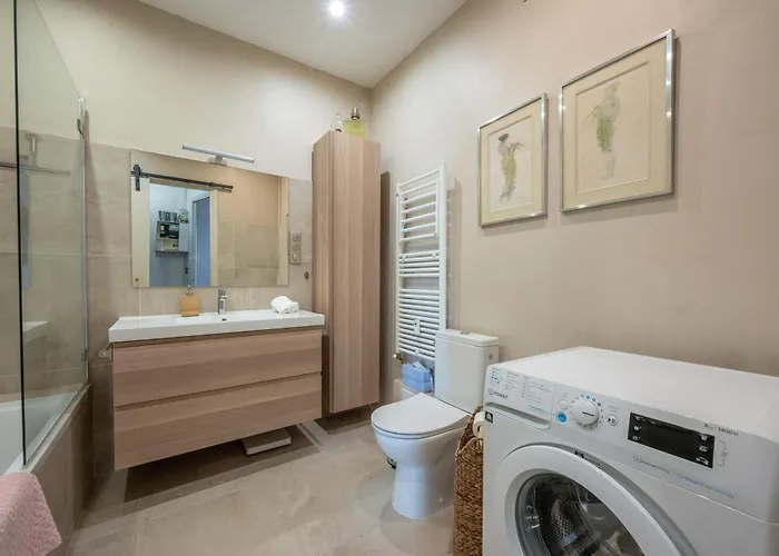Appartement Et Calme Face Gare Nice